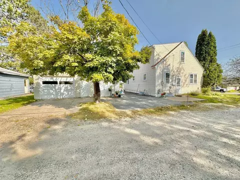 815 NE 5th St, Grand Rapids, MN 55744