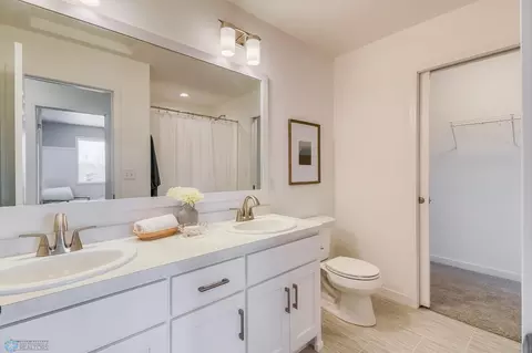 2533 Fulton Loop S, Fargo, ND 58104 photo 10