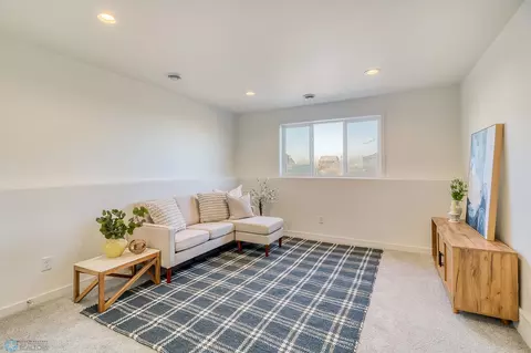 2533 Fulton Loop S, Fargo, ND 58104 photo 7