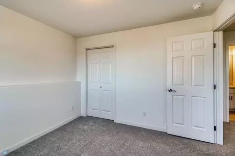 2533 Fulton Loop S, Fargo, ND 58104 photo 4