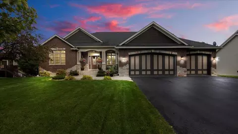 10780 Regent Ave N, Brooklyn Park, MN 55443
