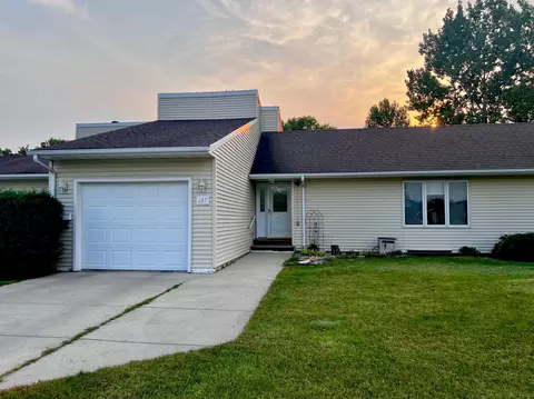 137 Belleville Ct, Thief River Falls, MN 56701