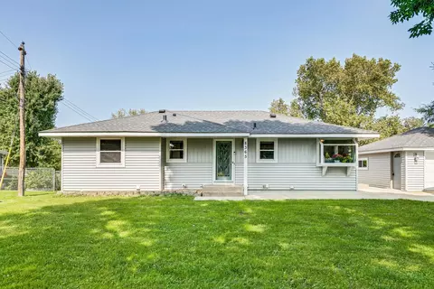 8365 Hale Ave S, Cottage Grove, MN 55016
