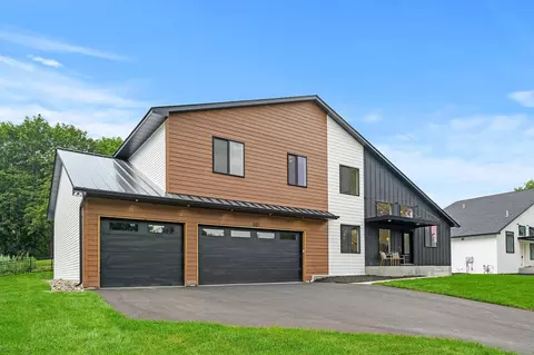 680 Inca Ln, New Brighton, MN 55112