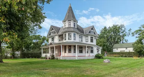 120 1st St SE, Melrose, MN 56352