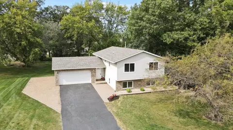 20975 Iteri Ave, Lakeville, MN 55044