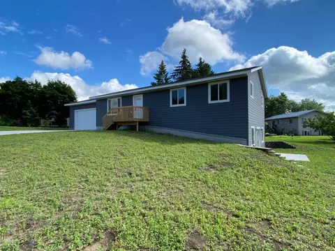 605 Madison Ave SE, Wadena, MN 56482