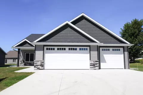 858 Bucknell Ln SE, Stewartville, MN 55976