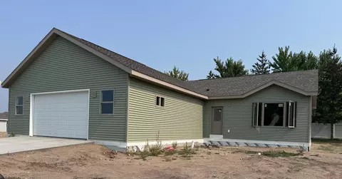 719 Dandrew Ln, Detroit Lakes, MN 56501