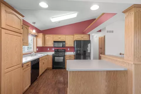 2319 Vermont Dr, Sartell, MN 56377