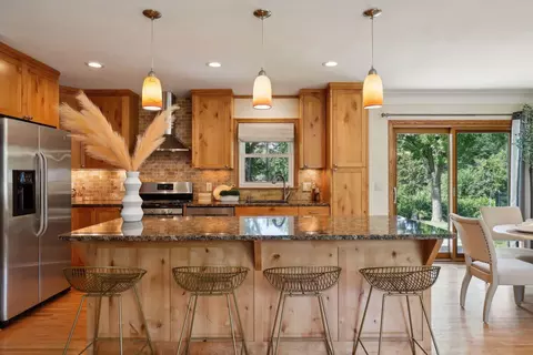 4730 Diane Dr, Minnetonka, MN 55343