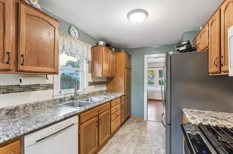 829 2nd St SW, Faribault, MN 55021 photo 10