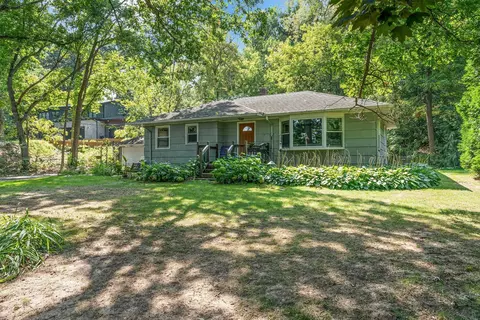 4277 Reiland Ln, Shoreview, MN 55126