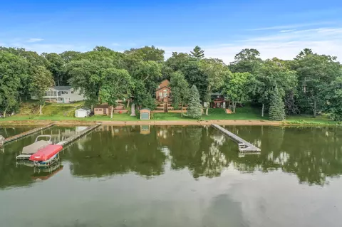 9559 N Shore Trl N, Forest Lake, MN 55025