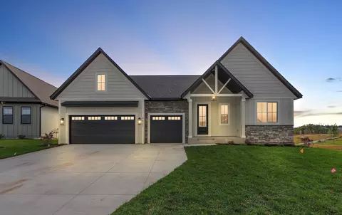 9537 63rd St S, Cottage Grove, MN 55016