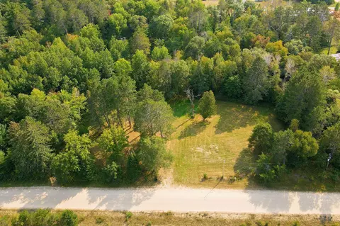 51401 Wolf Dr, Deer River, MN 56636