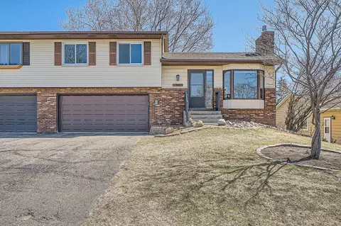 2357 Timberlea Dr, Woodbury, MN 55125