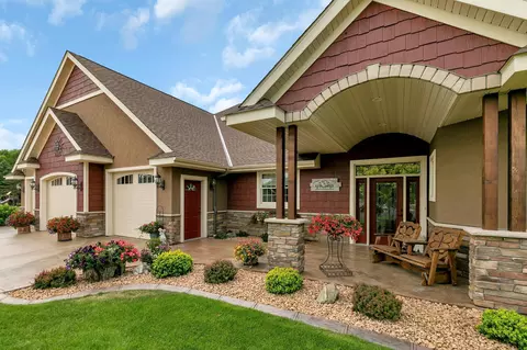 6655 Northwood Ln, Saint Cloud, MN 56303