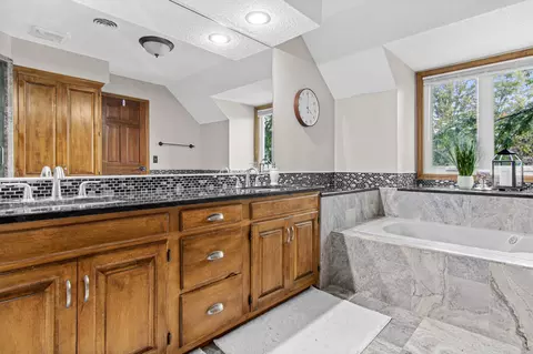 753 Bridle Ridge Rd, Eagan, MN 55123 photo 41