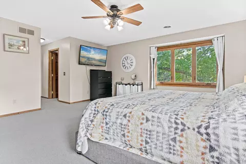 753 Bridle Ridge Rd, Eagan, MN 55123 photo 40