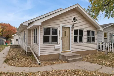 4533 7th St NE, Columbia Heights, MN 55421