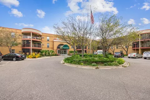 3232 Fremont Ave N #309, Minneapolis, MN 55412