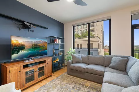 1240 S 2nd St #524, Minneapolis, MN 55415