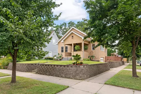 1724 Iglehart Ave, Saint Paul, MN 55104