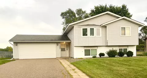 7464 Colfax Ave N, Brooklyn Park, MN 55444