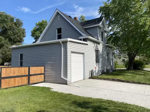 1023 Veterans Dr, Saint Cloud, MN 56303