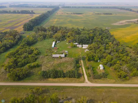 1311 NE 28th St, Emerado, ND 58228