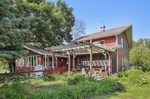 4016 Mcmenemy St, Vadnais Heights, MN 55127