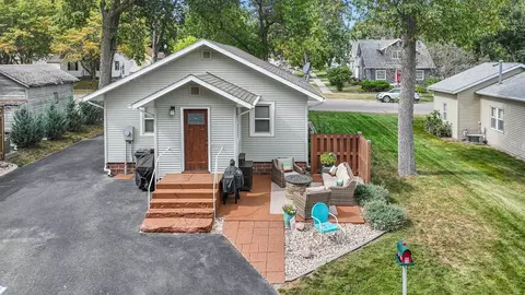 808 N 4th St, Marshall, MN 56258 photo 8