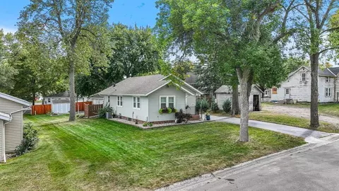 808 N 4th St, Marshall, MN 56258 photo 35