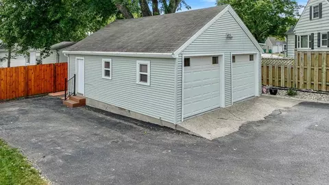 808 N 4th St, Marshall, MN 56258 photo 5
