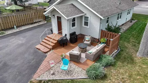 808 N 4th St, Marshall, MN 56258 photo 9