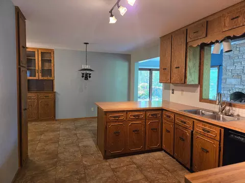 1004 Pleasant View Dr SE, Willmar, MN 56201 photo 10