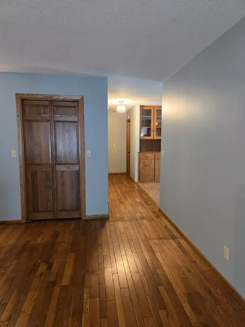 1004 Pleasant View Dr SE, Willmar, MN 56201 photo 9