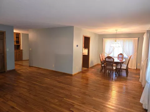 1004 Pleasant View Dr SE, Willmar, MN 56201 photo 8