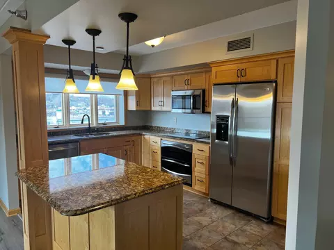 121 14th St NE #201, Rochester, MN 55906