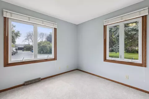 1379 Jurdy Rd, Eagan, MN 55121 photo 17