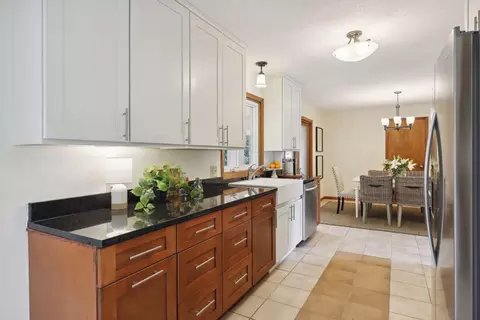 1379 Jurdy Rd, Eagan, MN 55121 photo 12