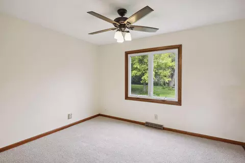1379 Jurdy Rd, Eagan, MN 55121 photo 14