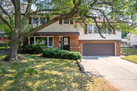 12 Winthrop St S, Saint Paul, MN 55119