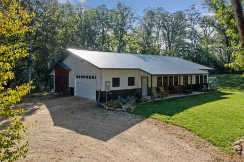 8213 Saint Croix Trl S, Hastings, MN 55033