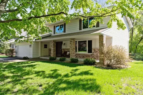 7313 Schey Dr, Edina, MN 55439