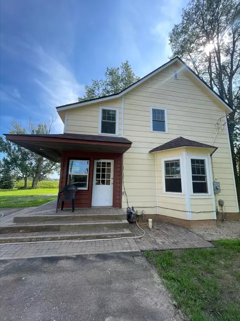 3912 413th Ave NE, Braham, MN 55006