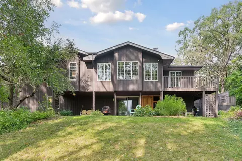 18609 Hanus Rd, Minnetonka, MN 55345