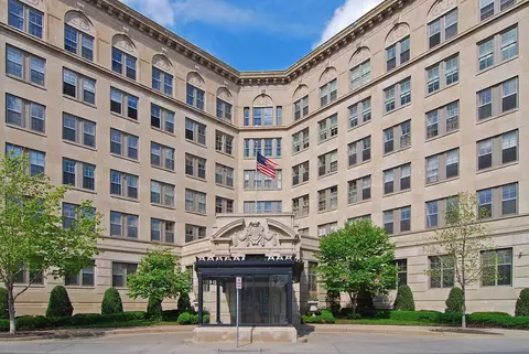 510 Groveland Ave #316, Minneapolis, MN 55403