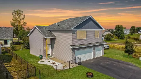 311 Ladd Ln, Osceola, WI 54020